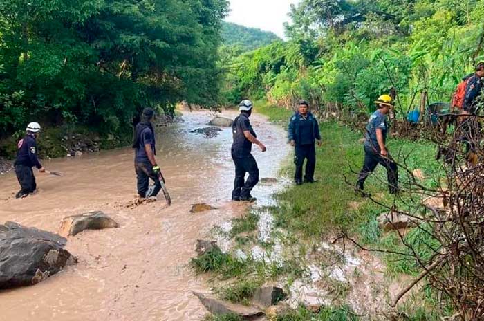 fallecen tres en acapulcazo1