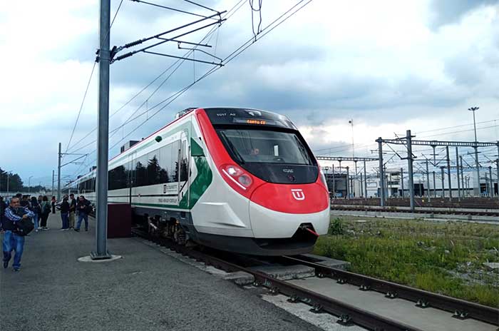 tren interurbano estacion santa fe