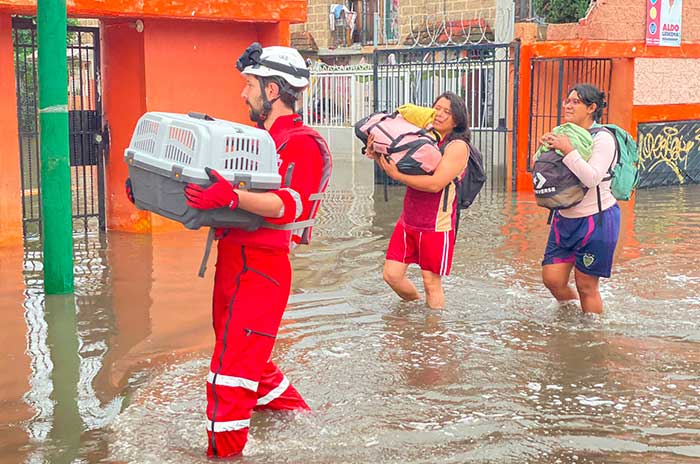 cruz roja atiende emergencia cuatitlan inundacion