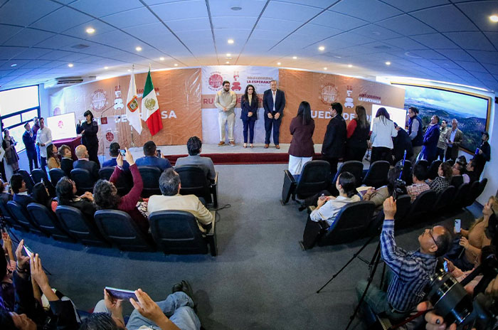 conferencia prensa naucalpan2