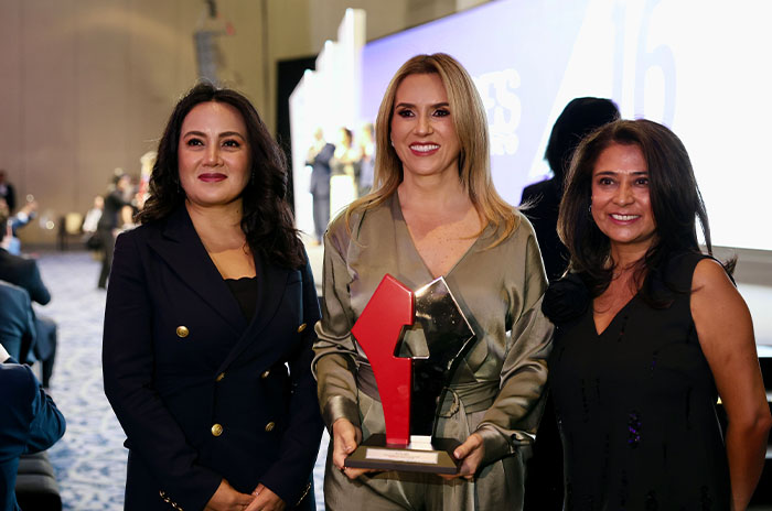 romina contreras premio2