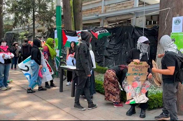 protesta starbucks toluca