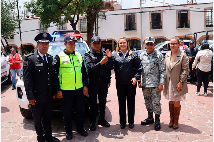 ana muñiz entrega patrullas5