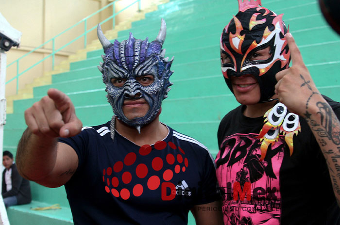 luchadores dos