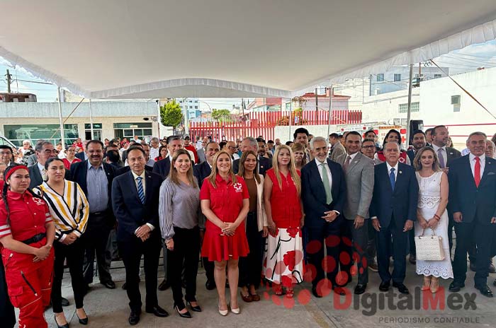 asistentes cruz roja evento