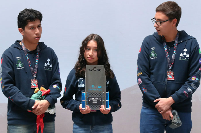 estudiantes robotica