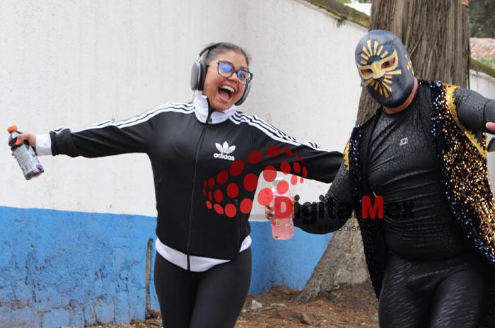 corredora maraton calimaya