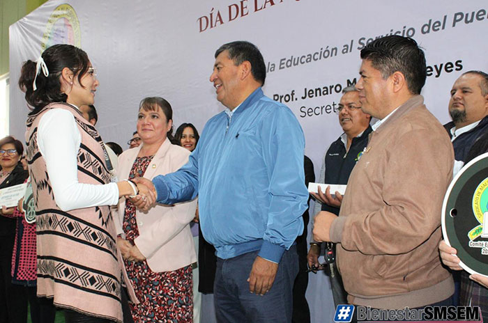 entrega autos smsem di a maestro 04