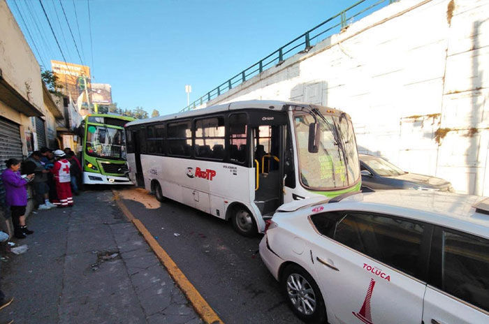 accidente transporte publico toluca 03