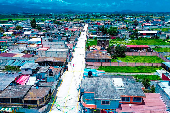 Erika Olea obra pavimentacion Santiago Tianguistenco2