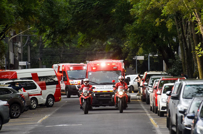 motocicletas cruz roja