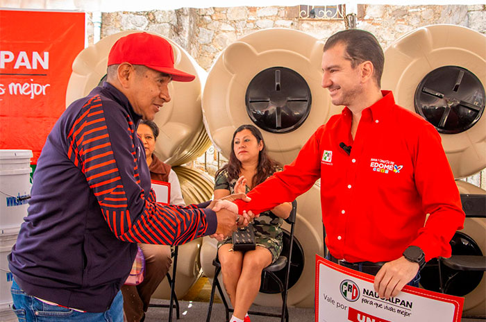 elias entrega apoyos pri2