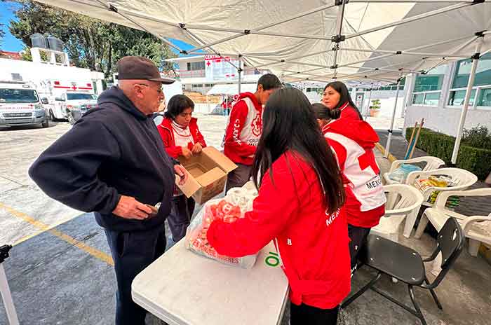 Instalan_Centro_de_Acopio_en_la_Cruz_Roja_de_Toluca_2.jpg