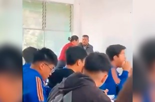 #Video: Padres golpean brutalmente a maestra en preparatoria de #Naucalpan