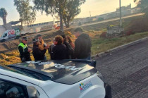 La zona fue resguardada por policías municipales y la Guardia Nacional, quienes abanderaron el tramo para evitar otro percance.