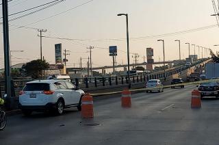 El accidente se registró a la altura de la entrada a Tultepec, frente a una tienda automotriz.