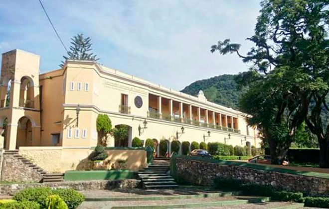 Carrera con causa en CU UAEM Tenancingo