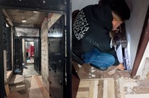 El inmueble quedó asegurado y se colocaron sellos en las puertas de acceso para continuar con las indagatorias.