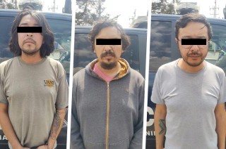 #Video: Detienen a reporteros por presuntamente vandalizar monumento en #Metepec