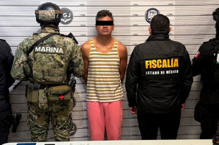 La Fiscalía del Estado de México, con apoyo de Marina y Policía Municipal, detuvo a un hombre y aseguró un inmueble por presunta venta de narcóticos.