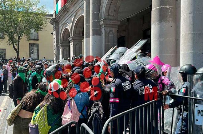 Marchan a favor del aborto legal en Edoméx