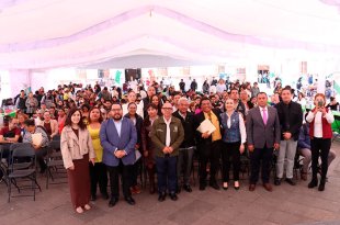 Empresas y buscadores de trabajo se reunieron en la Feria del Empleo Zinacantepec 2026 para conocer vacantes y procesos de contratación.