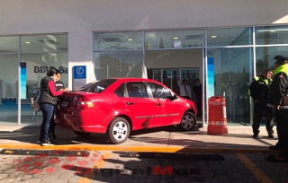 "Acelera" para entrar al banco