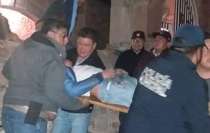 En el lugar se concentraron decenas de vecinos al ser alertados de unos hombres dentro del templo en la comunidad de Belén