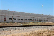 Como resultado del operativo, fueron asegurados diversos objetos ilícitos y prohibidos.