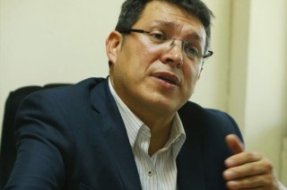 Argumentó Aldo Muñoz que la demora entre elección y toma de posesión de alcaldes genera riesgos administrativos.