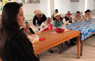 Reconoce Almoloya de Juárez a los abuelitos en su día