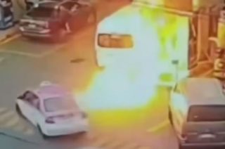El incendio ocurrió mientras la unidad cargaba combustible en San Bartolo Tenayuca
