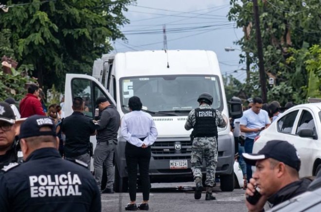 Elementos de seguridad mantienen presencia en la zona de San Pedro Nexapa, Amecameca, tras el enfrentamiento registrado durante un operativo de la FGJEM.
