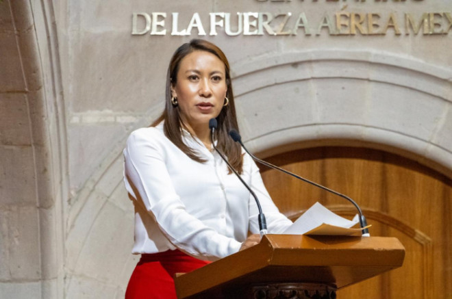 Leticia Mejía expone los riesgos de la Toluca-Palmillas y propone medidas para reducir accidentes.