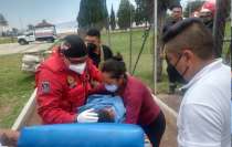 La madre explicó que solo escuchó el grito desesperado del pequeño, quien recibió la mordida