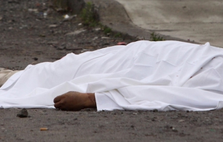 Mata a mordidas a compañero de parrandas, en Chalco