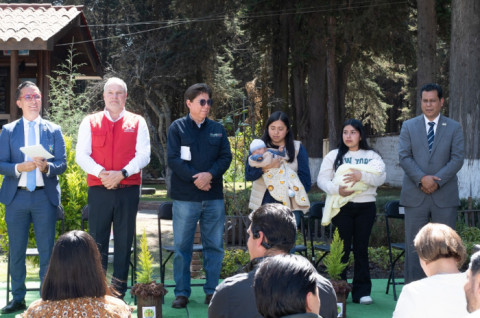 Plantación de árboles del programa “Un árbol por cada hija o hijo nacido” en el Estado de México.