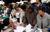 Uno de cada tres adultos mayores en el Edomex permanece trabajando