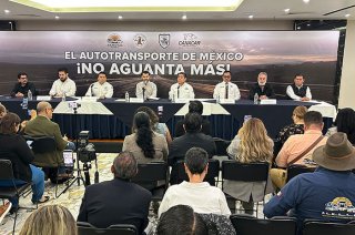 Organizaciones del autotransporte de carga convocaron a un paro nacional por tiempo indefinido a partir del lunes 26 de octubre para exigir seguridad y mejores condiciones para el sector.