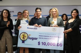 La presidenta Romina Contreras, entregó el premio a los nueve ganadores de esta tercera edición, que tuvo como sede la Preparatoria Oficial No. 89, ubicada en la colonia Jesús del Monte