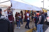 Personal del Ayuntamiento de Toluca retiró estructuras de comercio informal y vehículos que obstruían los accesos a los hospitales Adolfo López Mateos e ISSEMyM Regional Toluca.