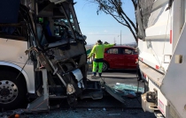 Chocan camión y tráiler en la Toluca-Ixtlahuaca; 10 heridos