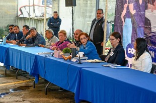 Bacheo en naucalpan de Angélica Moya Marín