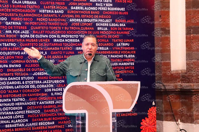 El alcalde de Toluca, Ricardo Moreno Bastida, presentó los avances en materia de seguridad y destacó la disminución de homicidios, robos y extorsiones en la capital mexiquense.