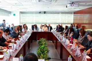 IEEM entraga resgistro al PRD