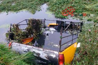 El joven manejaba una camioneta marca GMC tipo Pick Up color amarillo con placas de circulación HD-46341.
