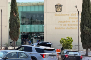 Exterior de los juzgados del penal de Chiconautla, en Ecatepec.
