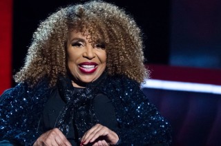 Roberta Cleopatra Flack alcanzó la fama en la década de 1970 con su interpretación de The First Time Ever I Saw Your Face.