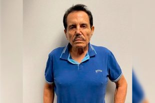 Además de la cadena perpetua, el juez ordenó el decomiso de 15 mil millones de dólares y recomendó que sea recluido en un centro penitenciario con atención médica especializada.