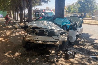 Cuando paramédicos de Protección Civil llegaron, confirmaron que el conductor y su acompañante ya no tenían signos vitales.